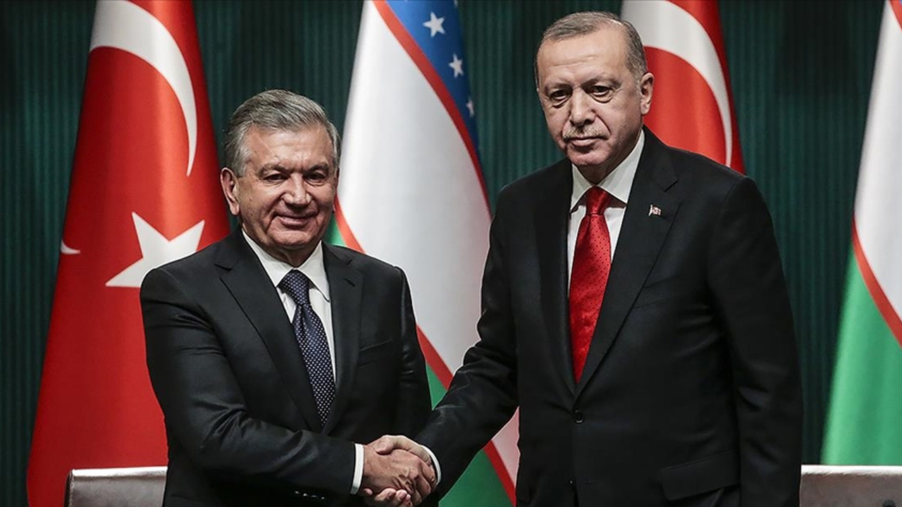 Cumhurbaşkanı Erdoğan, Özbekistanlı mevkidaşı ile telefonda görüştü