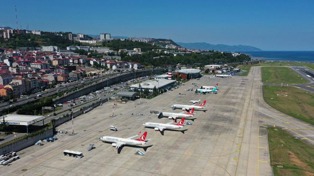 Trabzon-Kocaeli direkt uçuşları 9 Ağustos'ta başlıyor! Bakan Abdulkadir Uraloğlu: 14 saat süren mesafeyi 1,5 saate indiriyoruz