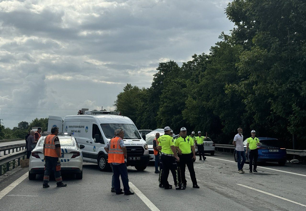 Anadolu Otoyolu'nda feci kaza! Araç hurdaya döndü: Aynı aileden 3 kişi can verdi