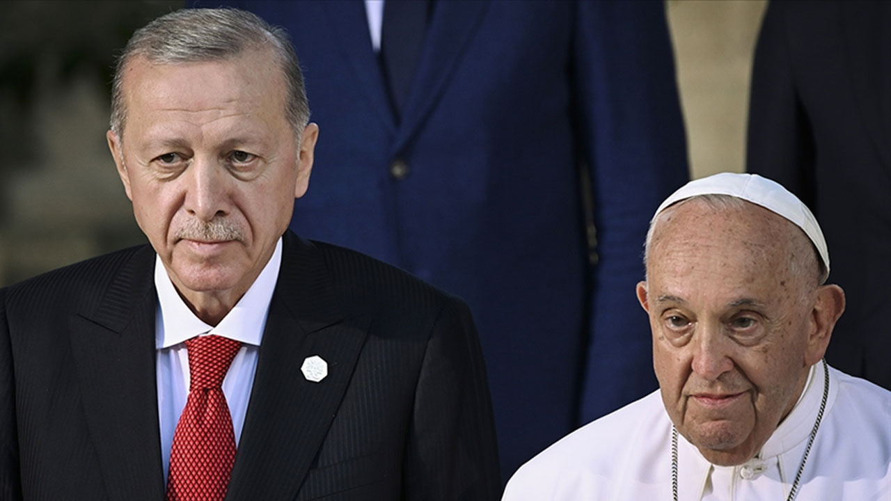 Cumhurbaşkanı Erdoğan, Papa Franciscus ile telefonda görüştü