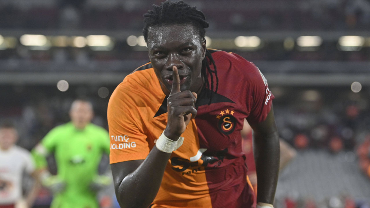 Bafetimbi Gomis'den Galatasaray'a mesaj var