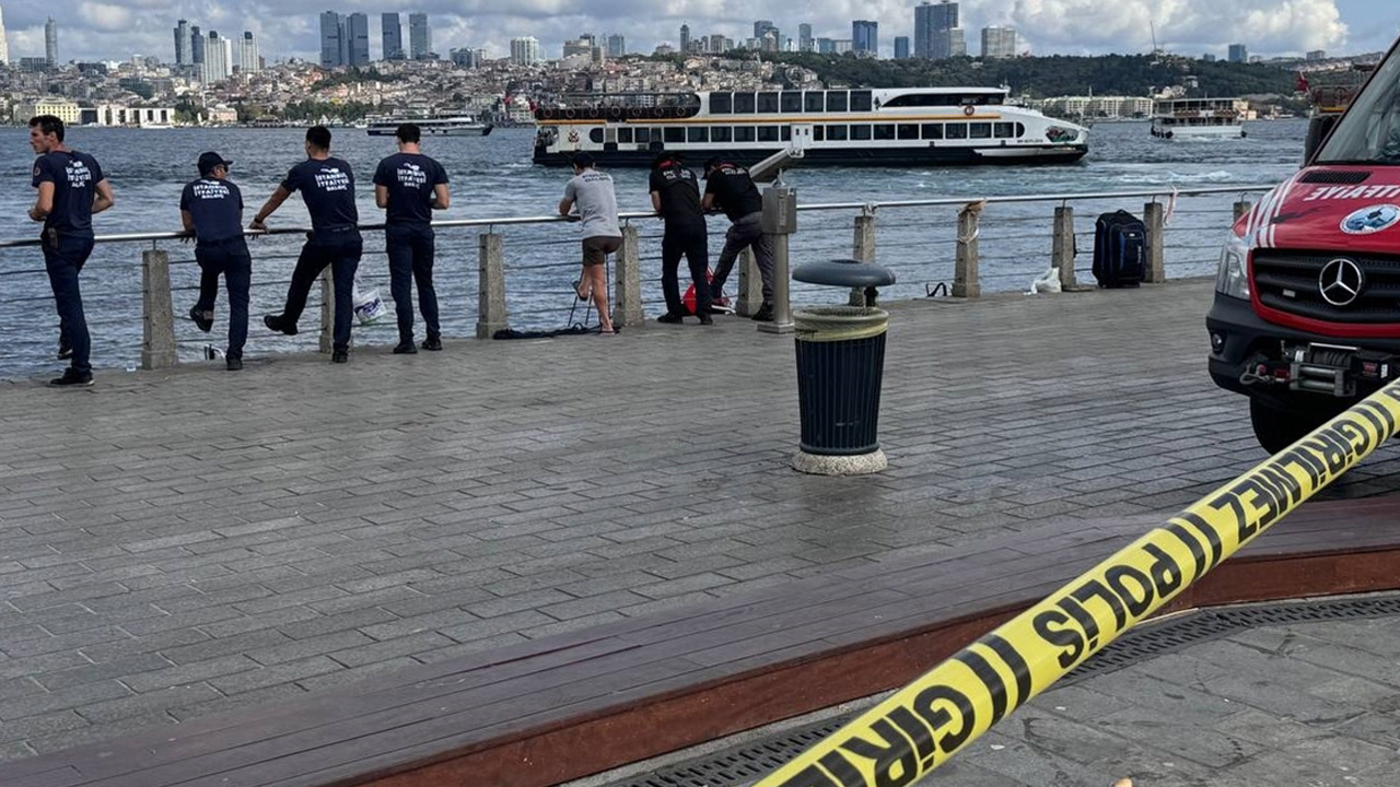 Üsküdar'da denize düşen kadın aranıyor