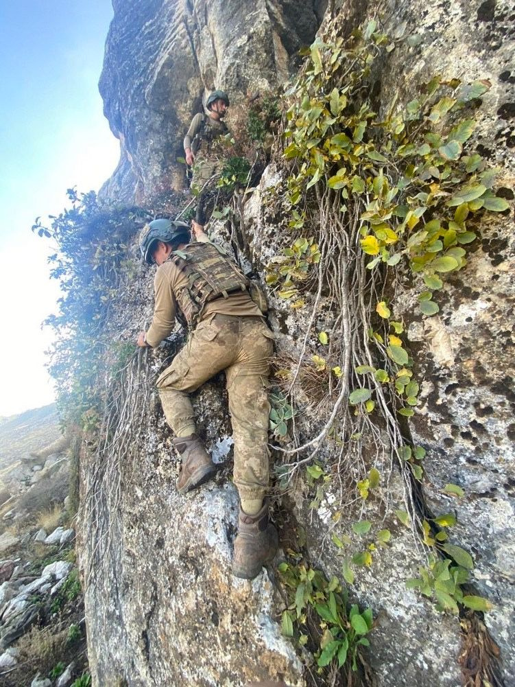 Irak'ın kuzeyinde 'ulaşılamaz' denen yerden fotoğraf paylaştılar