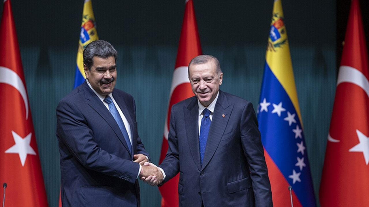 Cumhurbaşkanı Erdoğan'la Maduro arasında kritik görüşme