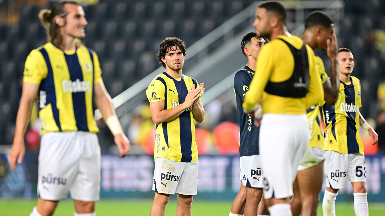 Fenerbahçe'den Ferdi Kadıoğlu açıklaması! Maç sonu tribünleri selamlamıştı