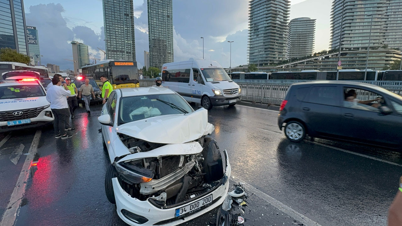 Şişli’de İETT otobüsüyle otomobil çarpıştı!