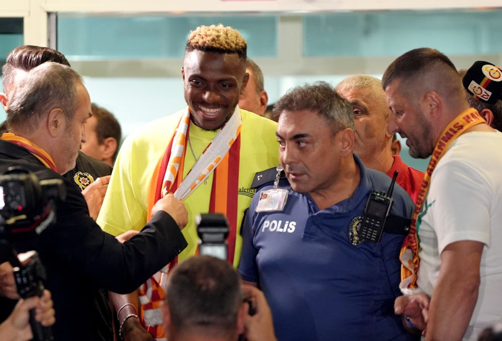 Victor Osimhen, Galatasaray için İstanbul'a geldi