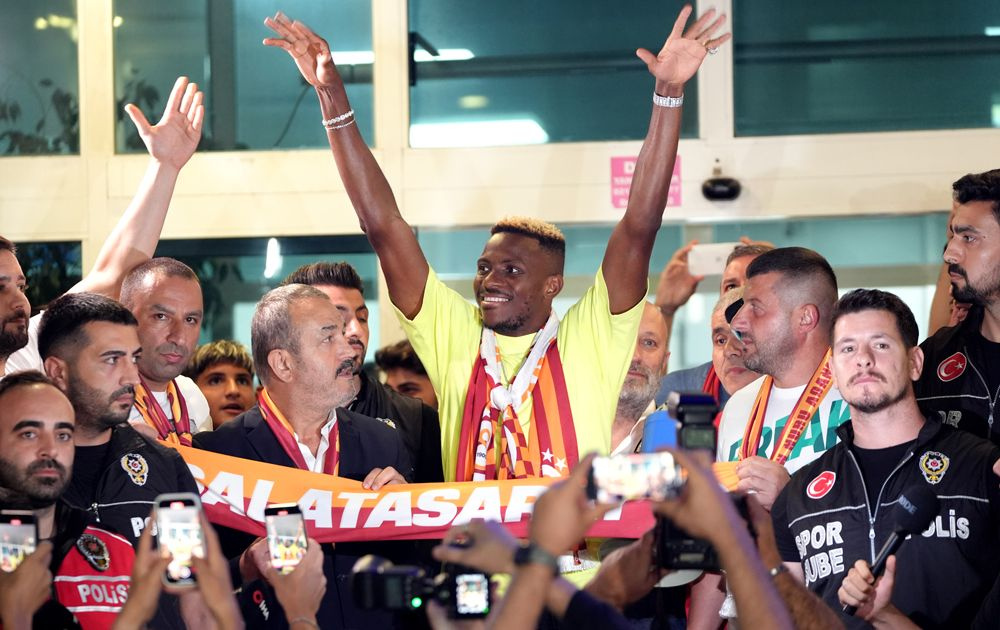 Victor Osimhen, Galatasaray için İstanbul'a geldi