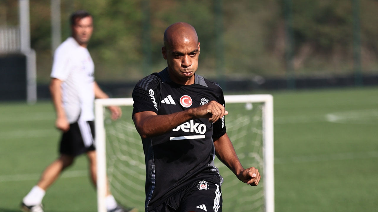 Beşiktaş'ın yeni transferi Joao Mario, ilk antrenmanına çıktı