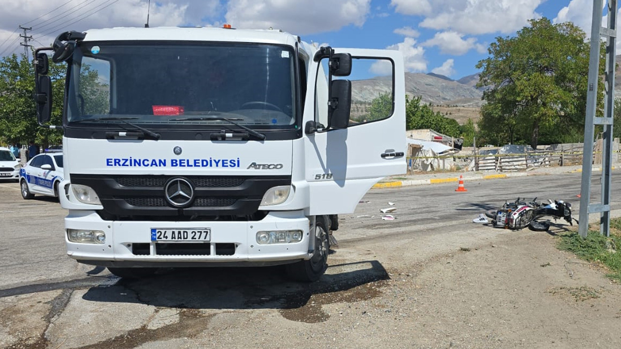 Erzincan'da temizlik aracı ile motosiklet çarpıştı: 14 yaşındaki Yusuf öldü