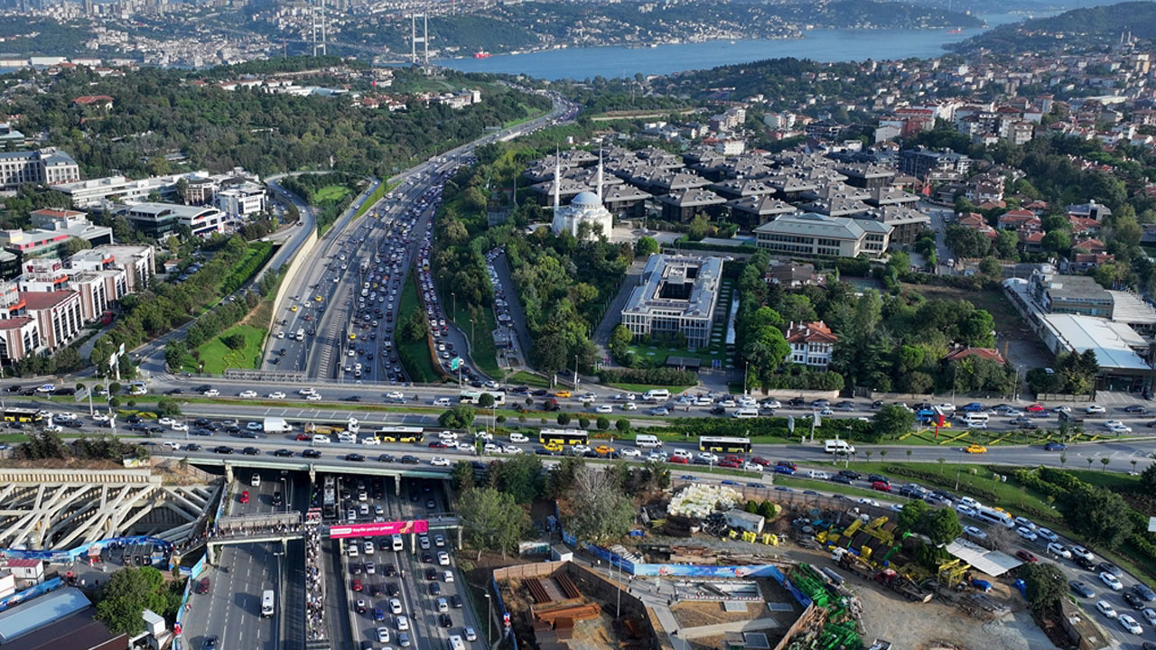 İstanbul'da trafik durma noktasına geldi!