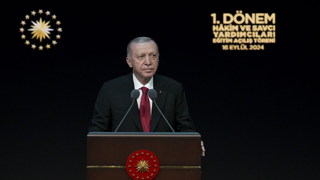 Cumhurbaşkanı Erdoğan: Sosyal medya mecraları operasyon aygıtına dönüştü