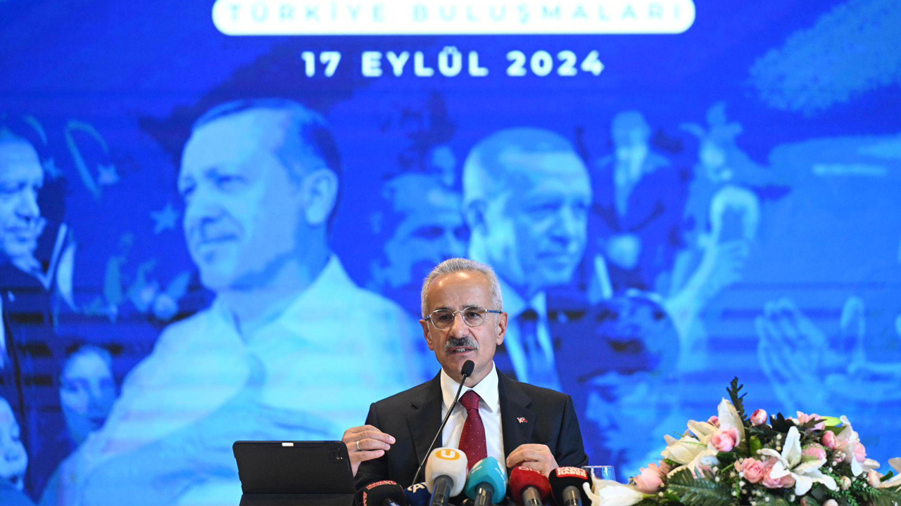 Bakan Uraloğlu:  Samsun-Kırıkkale Hızlı Tren Hattı'na 2025'te start verilecek