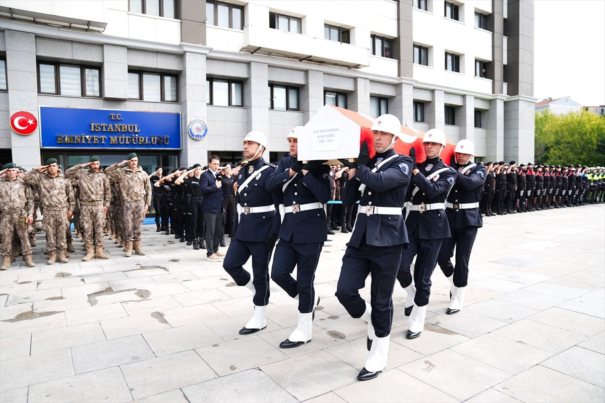 Şehit polis Şeyda Yılmaz'a veda! Cenaze töreninde yakınları güçlükle ayakta durdu