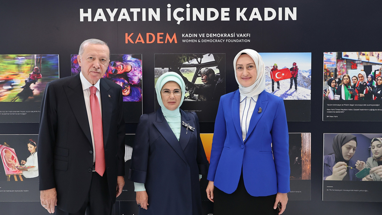 Cumhurbaşkanı Erdoğan ve eşi Emine Erdoğan New York'ta KADEM'in fotoğraf sergisini gezdi