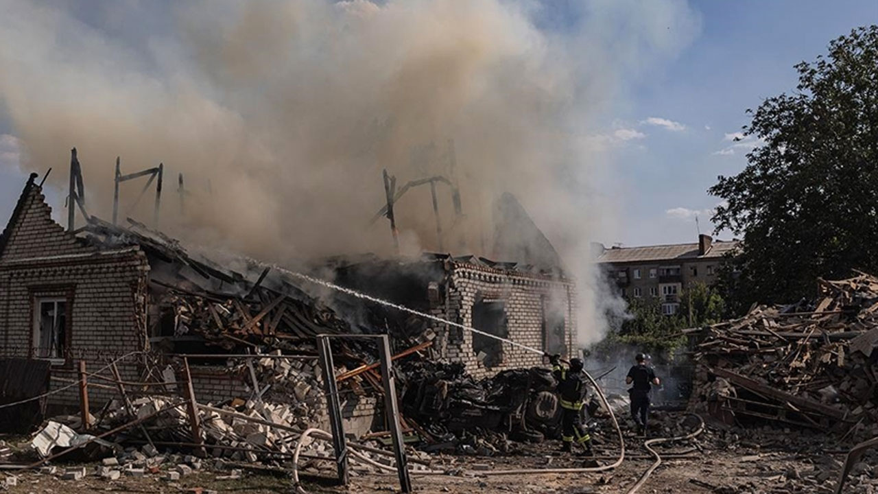 Rusya Donetsk bölgesinde 2 yerleşim birimini ele geçirdi