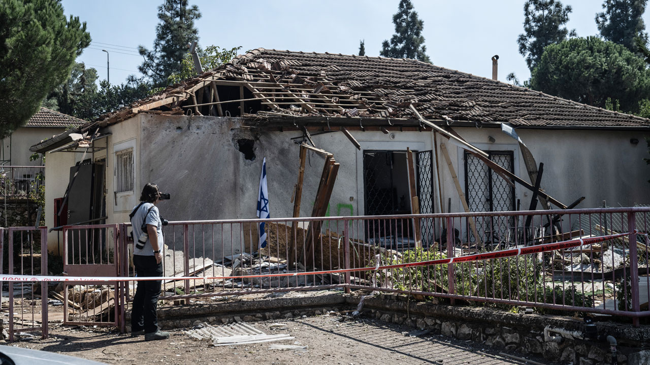 Lübnan'dan atılan roketler nedeniyle İsrail'in kuzeyinde 2 kişi yaralandı