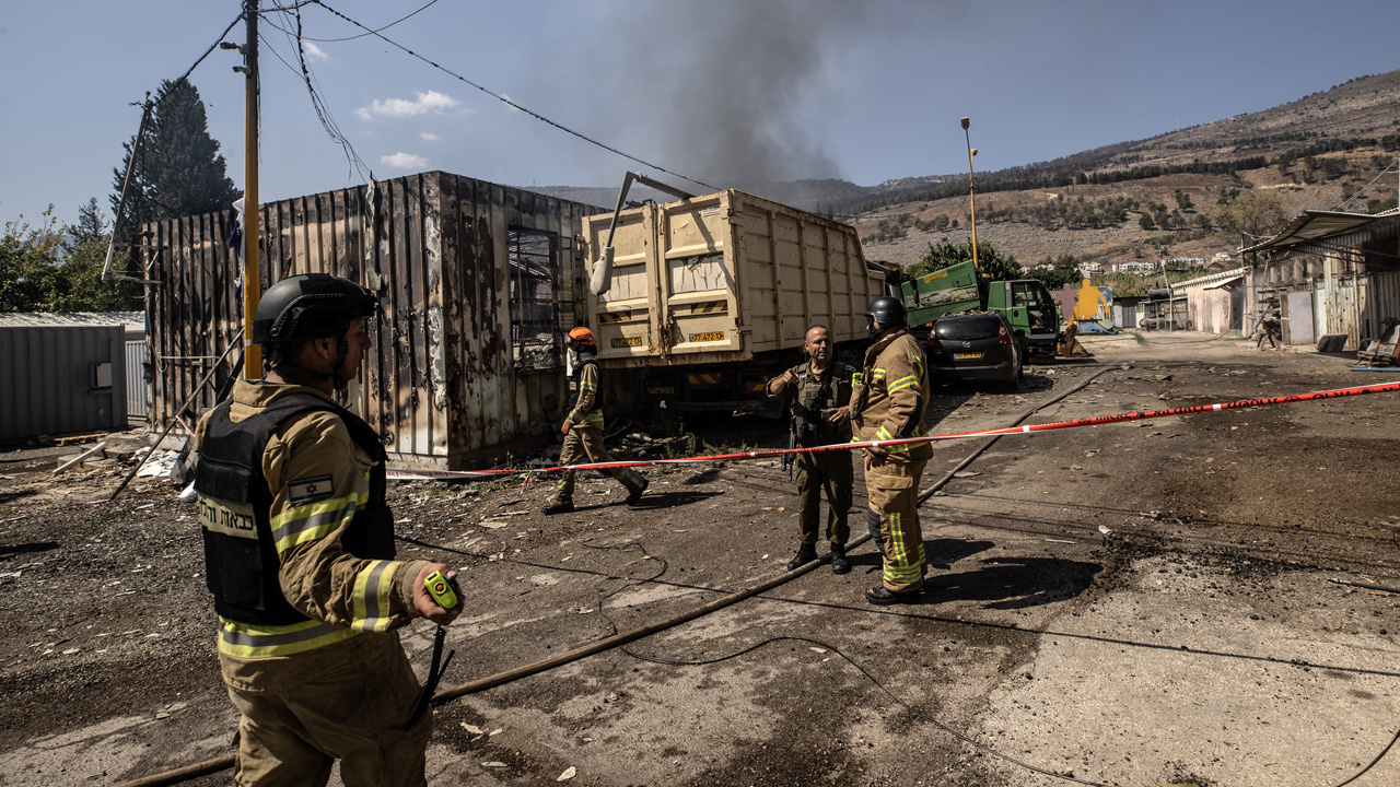 İsrail'in kuzeyindeki Akka kentine Lübnan'dan 45 roket fırlatıldı