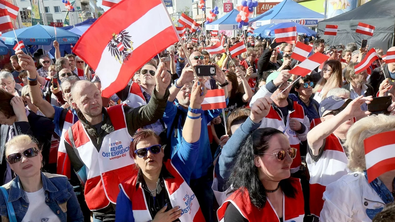 Avusturya'da bir ilk! O parti ilk kez seçimi kazandı