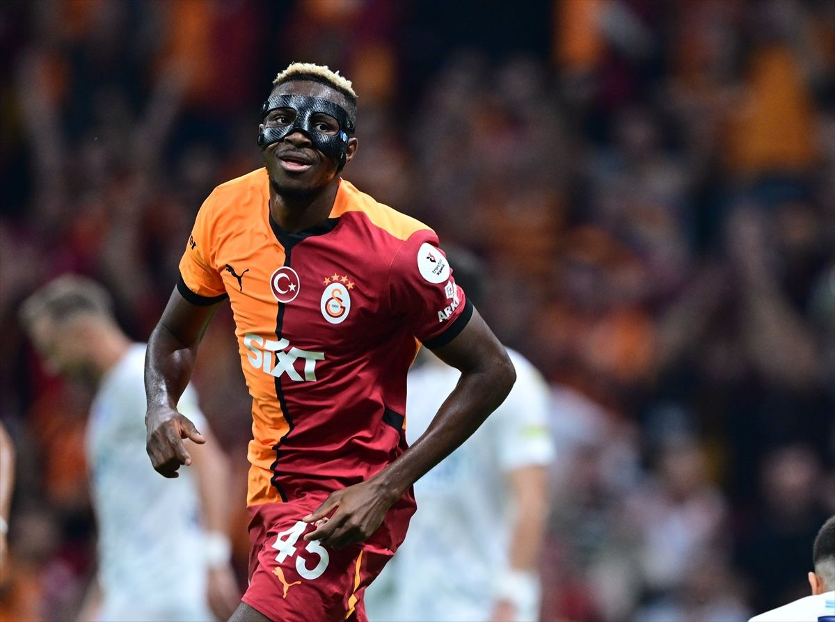 Galatasaray'da Victor Osimhen depremi! 1-2 hafta yok deniyordu, taraftar yıkıldı