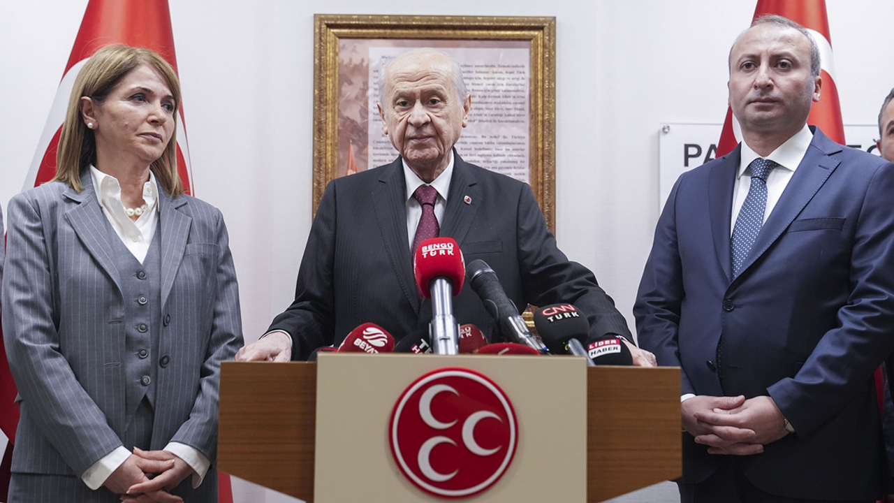 Devlet Bahçeli'den DEM Partililerle tokalaşma açıklaması