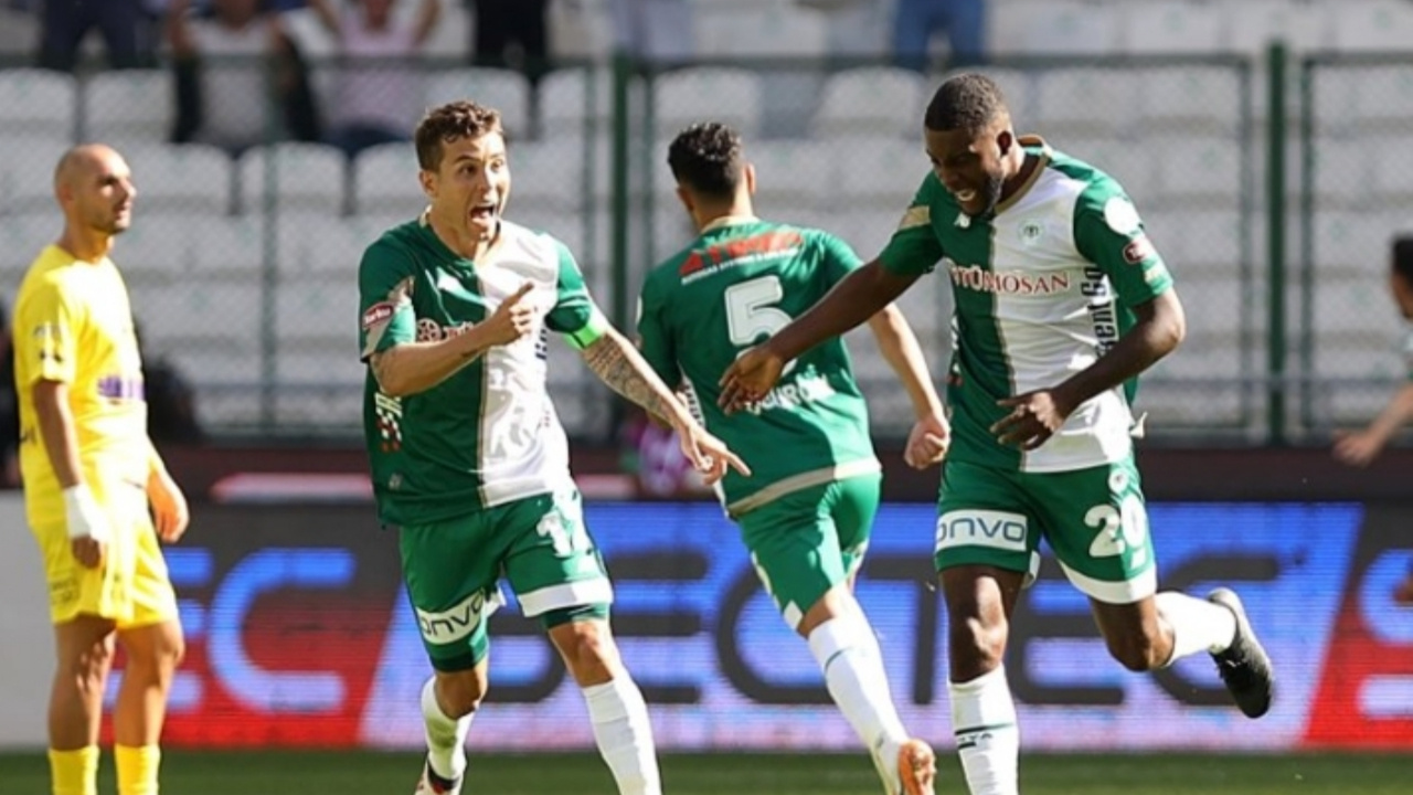 Konyaspor son dakikada 3 puanı kaptı