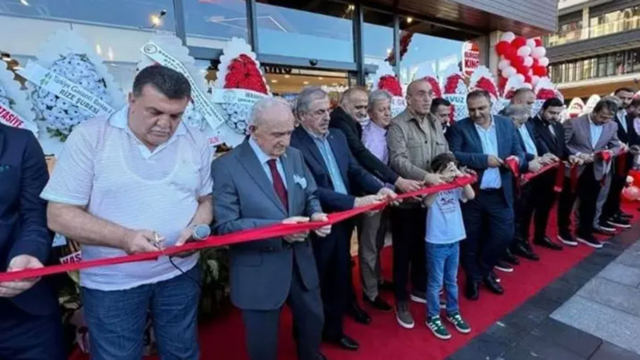 Rize'de Burger King açılışına katılan AK Partili belediye başkanından açıklama