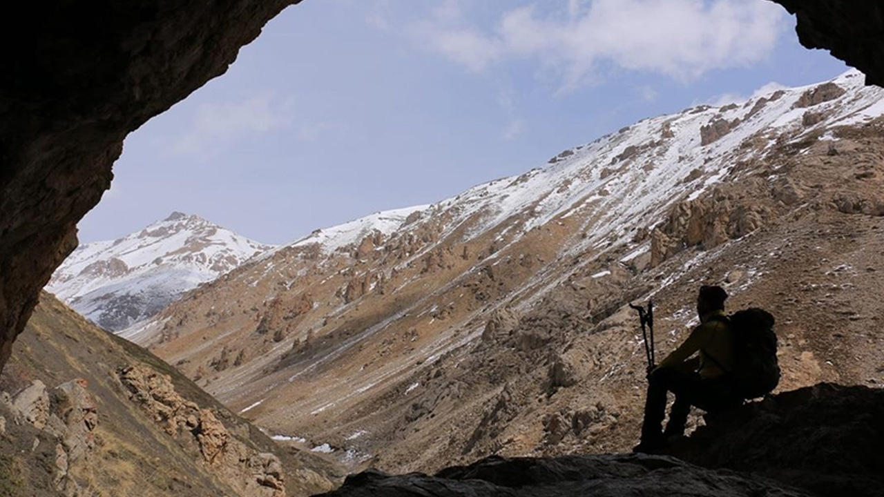 Nepal'de 5 Rus dağcı tırmanışta öldü