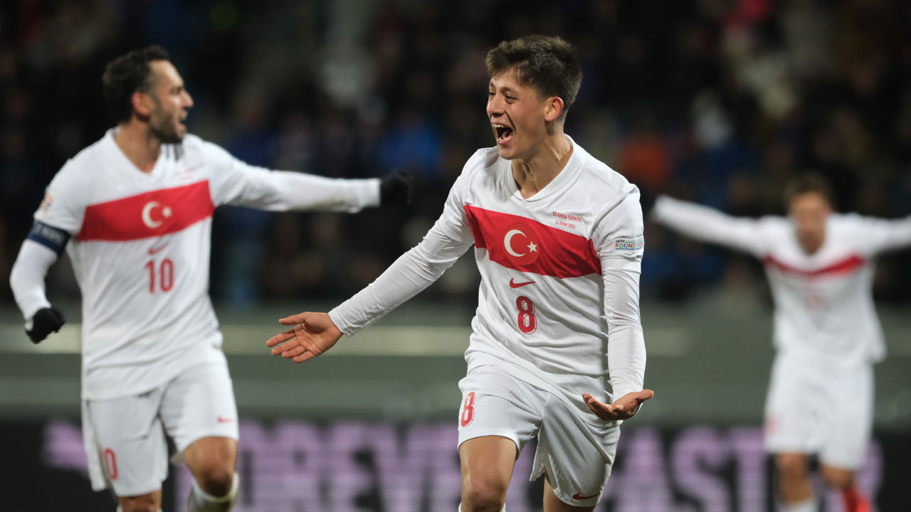 A Milli Futbol Takımı, deplasmanda İzlanda'yı 4-2 mağlup etti