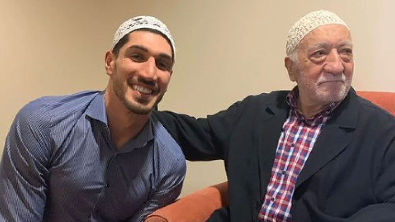 FETÖ'cü Enes Kanter'den Fetullah Gülen paylaşımı