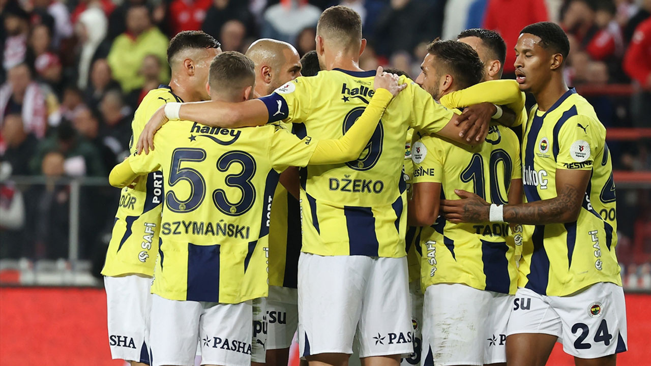 Fenerbahçe'de sakatlık şoku! Maça devam edemedi