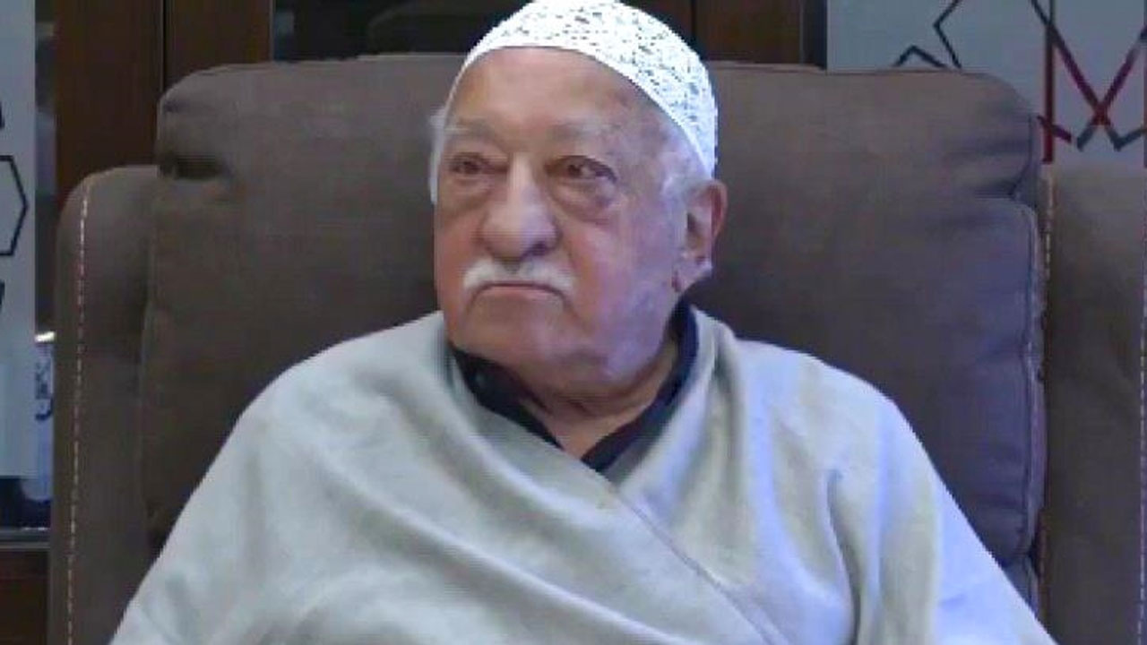 Fetullah Gülen'in ölümünü hangi gazete nasıl gördü? Manşetten görmeyen kim oldu?