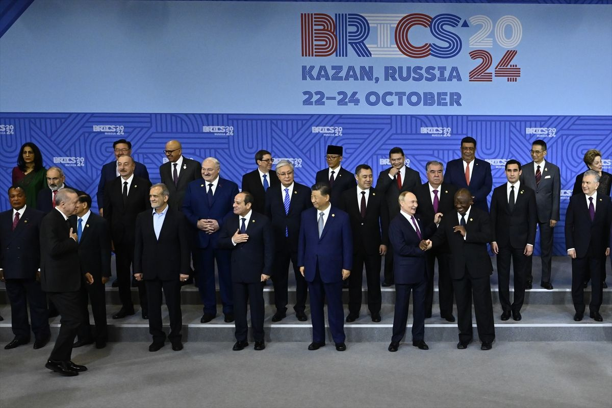 Cumhurbaşkanı Erdoğan, BRICS Zirvesi'nde aile fotoğrafı çekimine katıldı