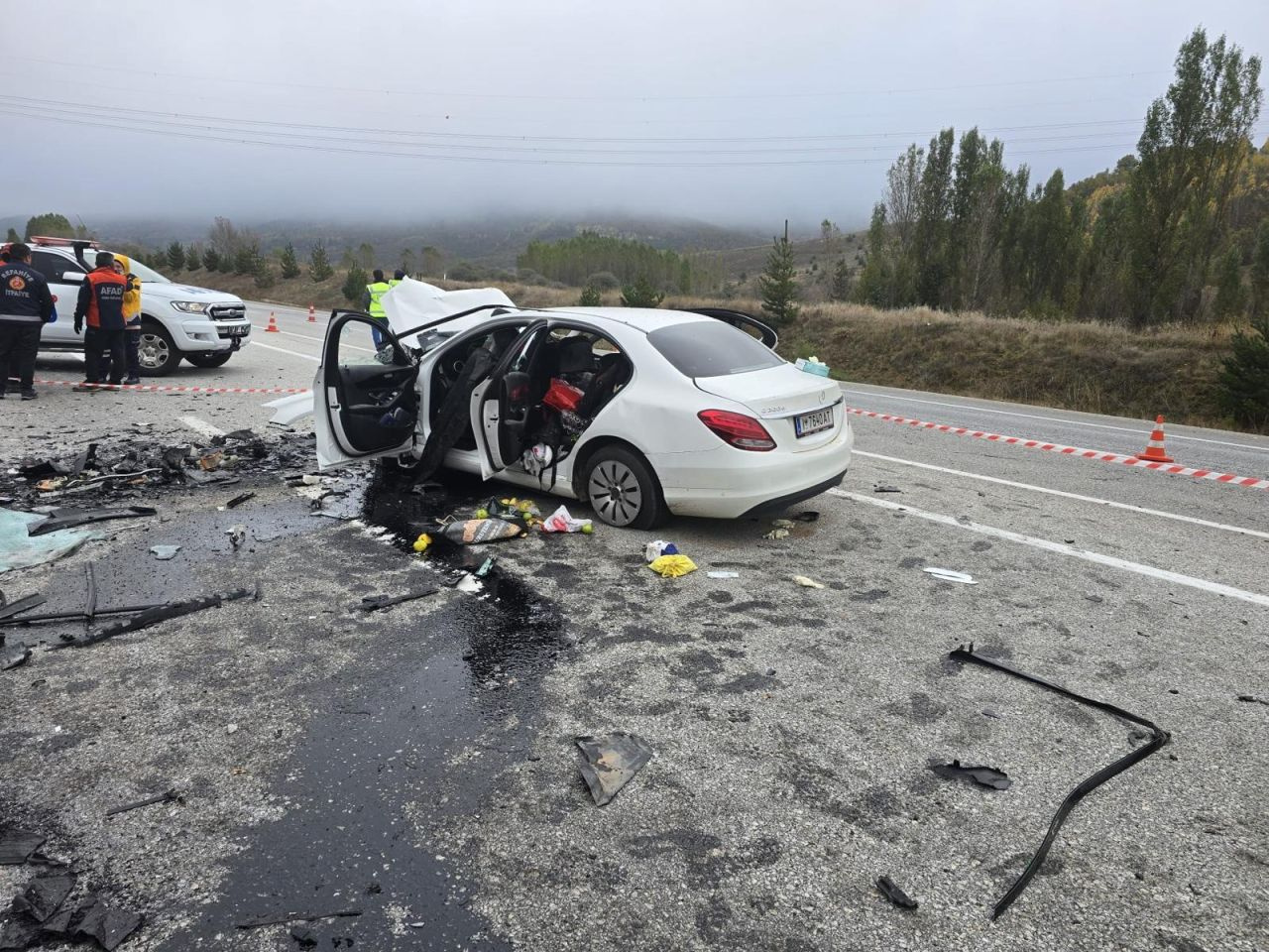 Erzincan'da iki otomobil çarpıştı! Feci kazada 5 kişi hayatını kaybetti