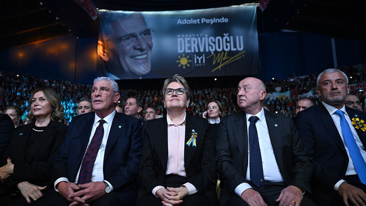 Dervişoğlu ve Akşener İyi Parti'nin 7. yaş kutlamasında yan yana