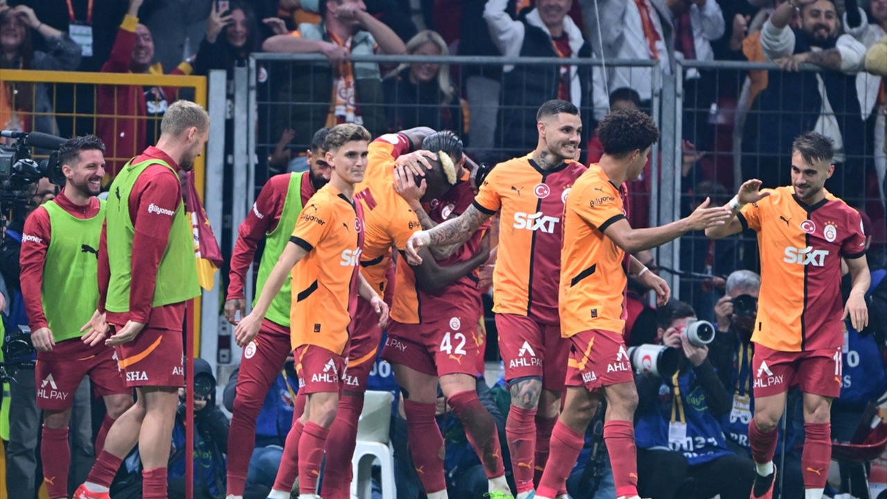 Dev derbi Galatasaray'ın!