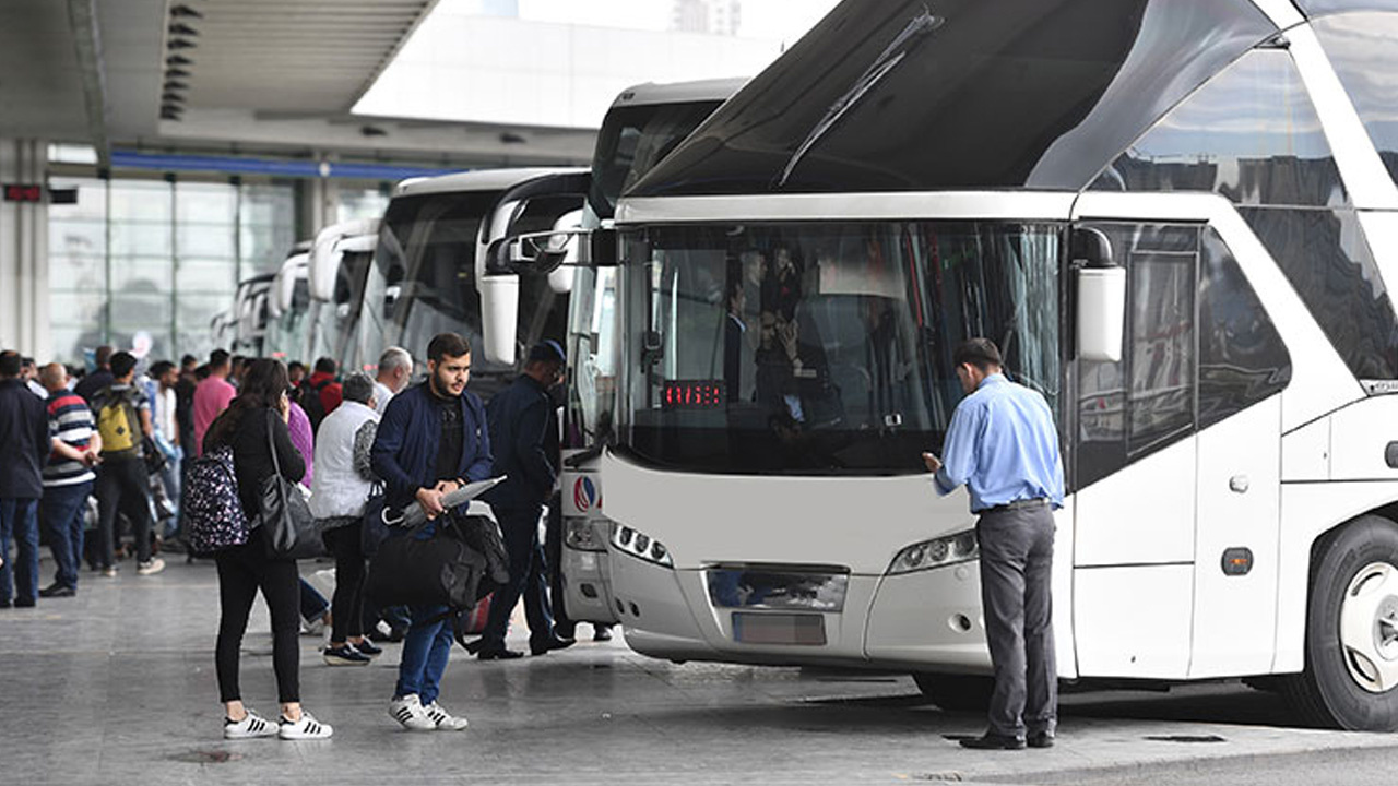 Samsun'da otobüsün bagajında 2 bin 100 kilogram kanatlı hayvan eti ele geçirildi