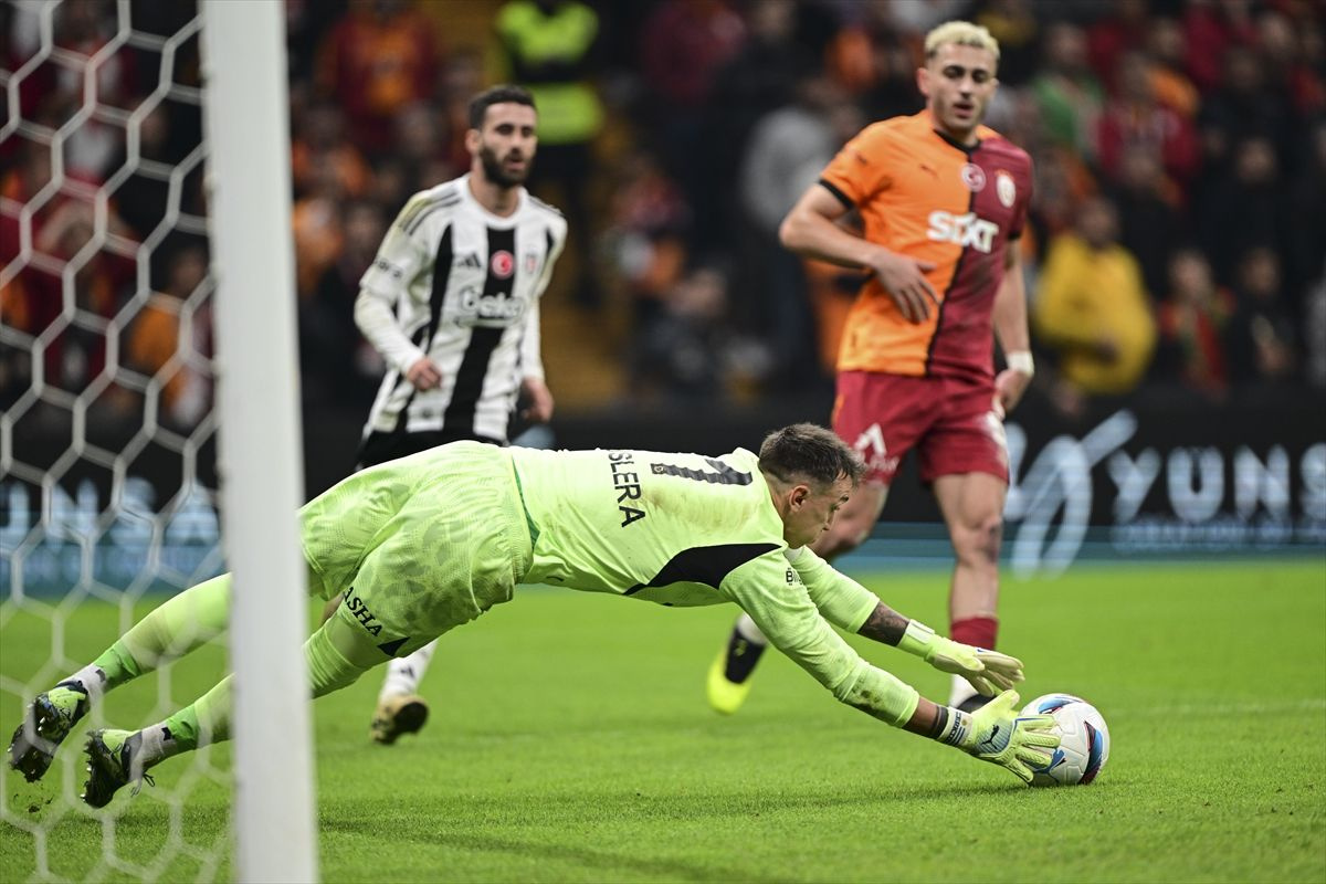 Fernando Muslera, Galatasaray'dan ayrılacak mı? Kesin kararını yönetime iletti