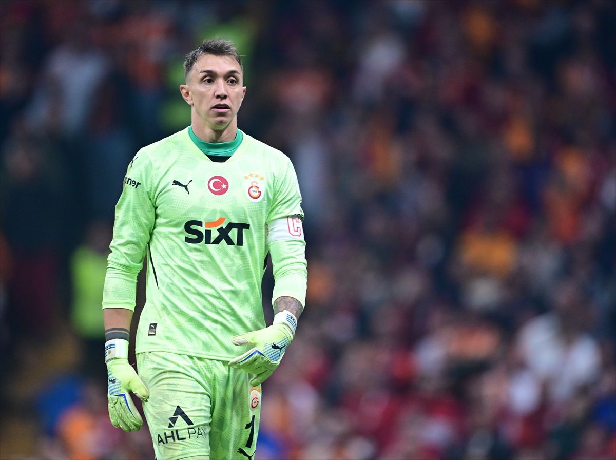 Fernando Muslera, Galatasaray'dan ayrılacak mı? Kesin kararını yönetime iletti