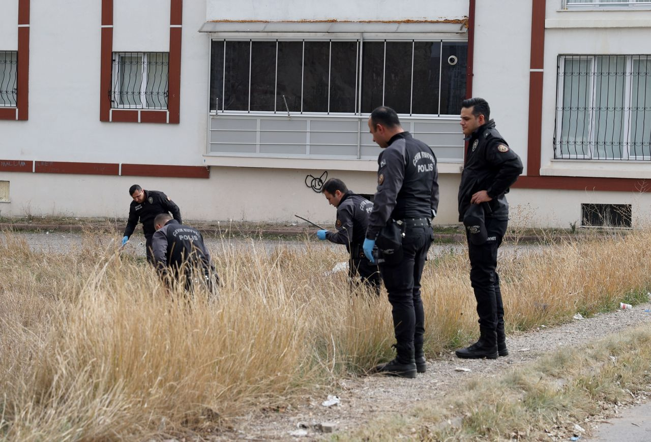 Korkunç olay! Bazı uzuvları olmayan bebek cesedi bulundu