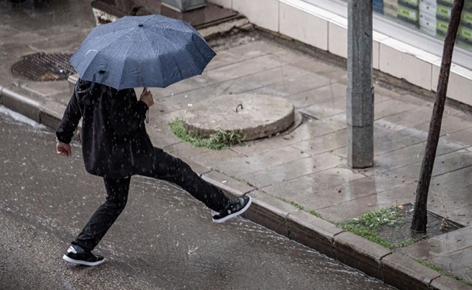 Meteoroloji'den 4 ile sarı kodlu uyarı! Sağanak ve kar yağışı bekleniyor