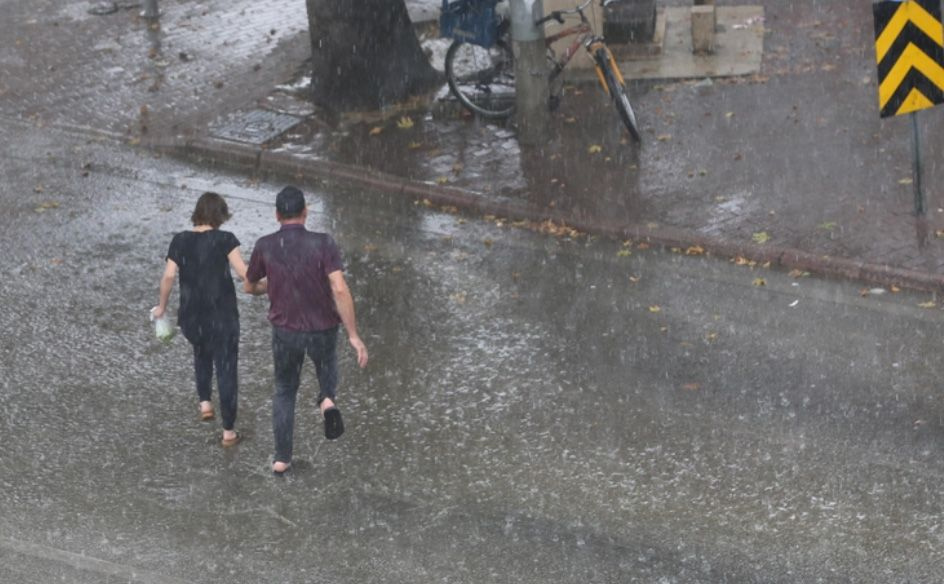 Meteoroloji'den 4 ile sarı kodlu uyarı! Sağanak ve kar yağışı bekleniyor