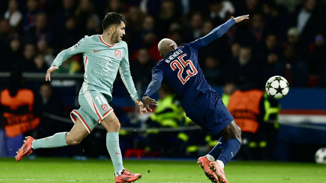 Hakan Çalhanoğlu gol attı İnter kazandı Şampiyonlar Ligi'nde 9 maç oynandı