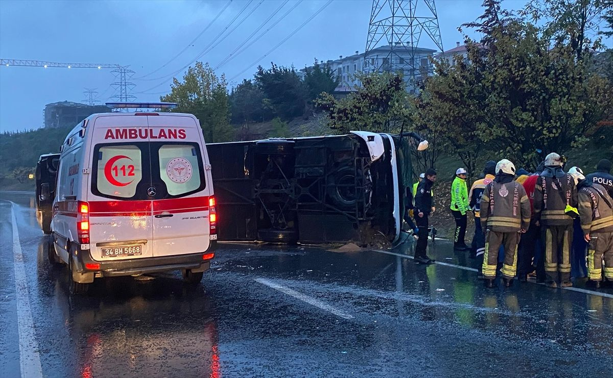 İstanbul'da yolcu otobüsü devrildi! Ölenler ve çok sayıda yaralı var