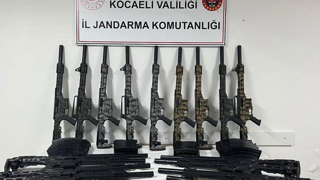 Kocaeli'de bir evden ruhsatsız 20 otomatik av tüfeği çıktı