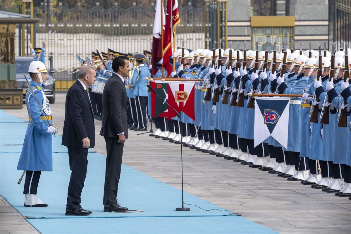 Cumhurbaşkanı Erdoğan, Katar Emiri Al Sani'yi resmi törenle karşıladı 9 yeni anlaşma imzalanacak