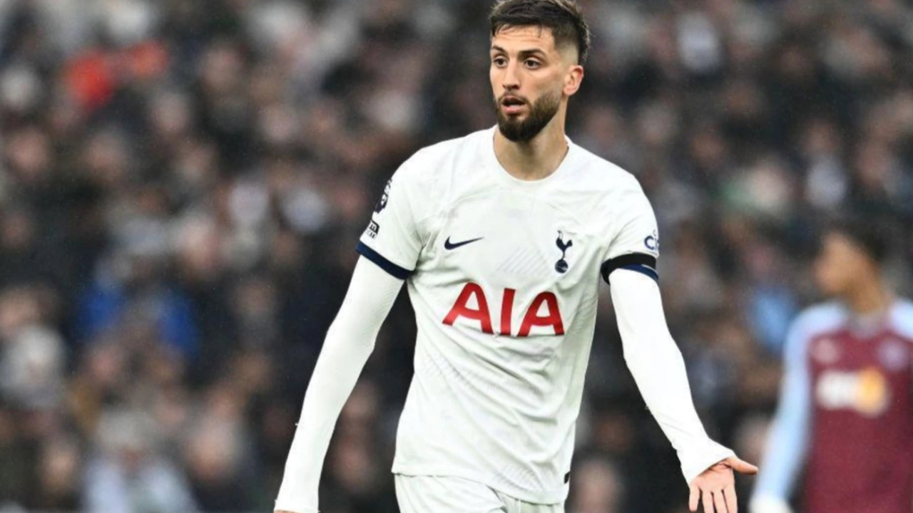 Tottenham'ın yıldızına ırkçılık cezası! O sözleri başını yaktı