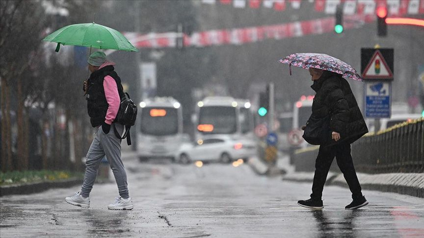 Meteoroloji, İstanbul dahil 49 kentte alarm verdi! Şiddetli sağanak ve fırtına geliyor