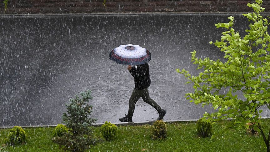 Meteoroloji, İstanbul dahil 49 kentte alarm verdi! Şiddetli sağanak ve fırtına geliyor