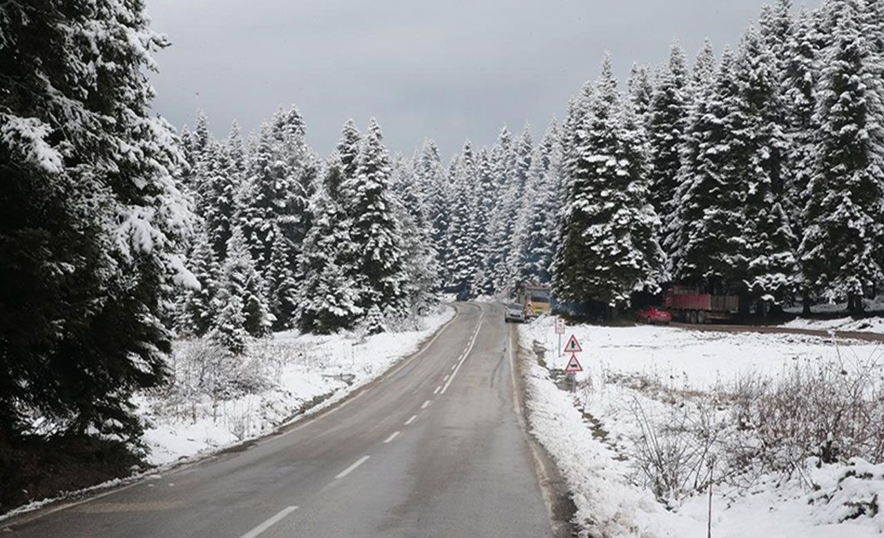 Kar yağışı ne kadar sürecek? Meteoroloji'den son hava durumu tahminleri, seferler iptal oldu, bu illerdekiler dikkat!